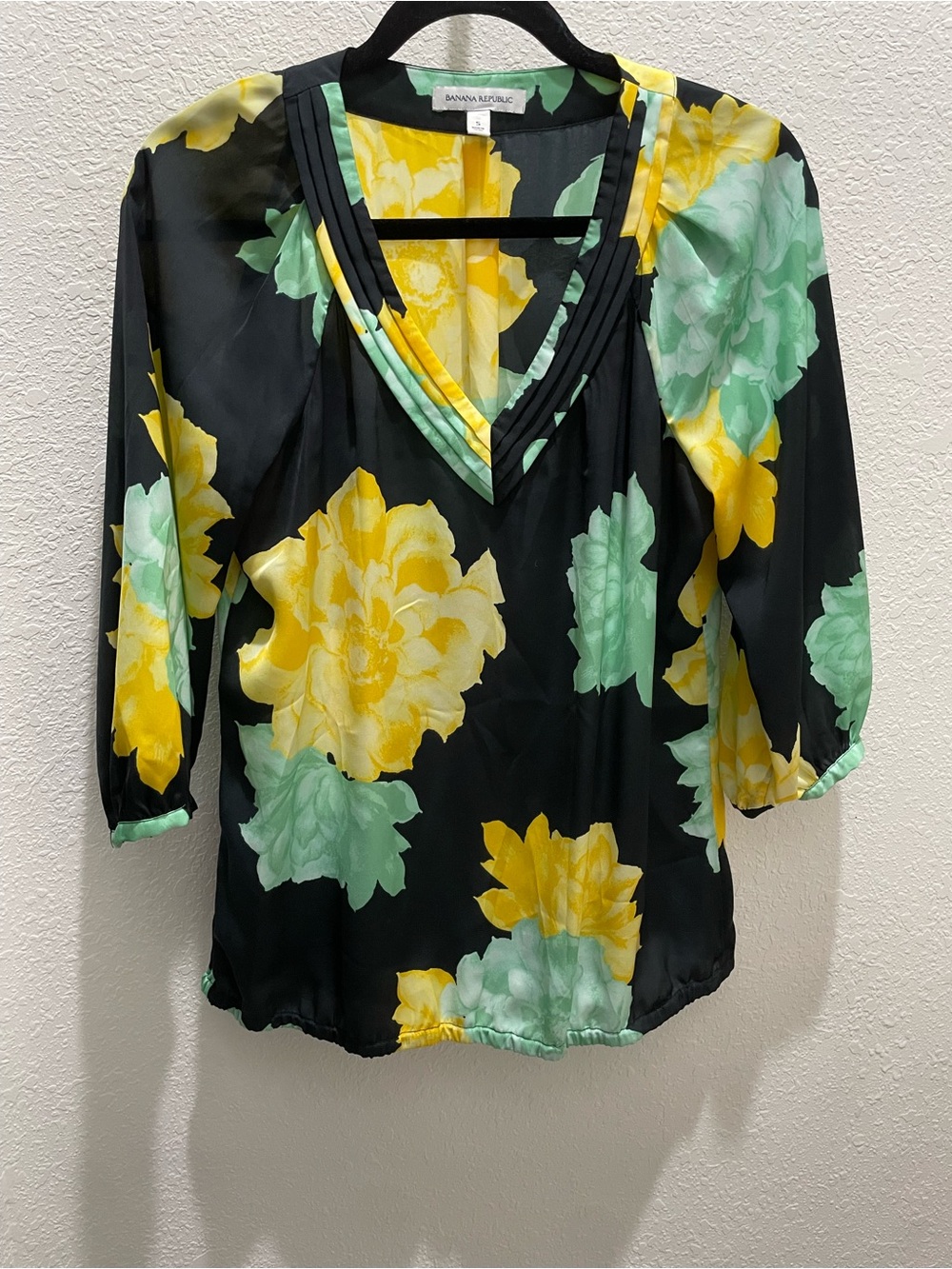 Banana Republic Black Floral V-Neck Blouse with Yellow & Mint Flowers